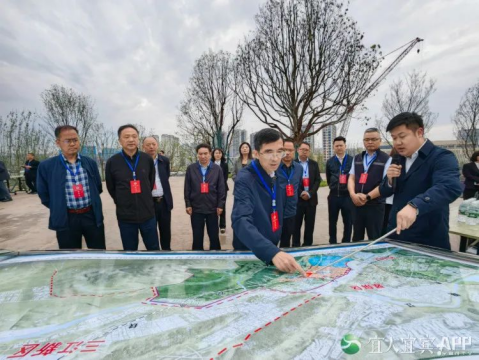 230511宜賓市政協(xié)視察國(guó)資國(guó)企 助力宜賓經(jīng)濟(jì)社會(huì)發(fā)展186.png