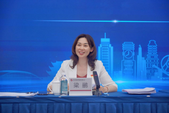 230720宜發(fā)展集團(tuán)黨委召開(kāi)黨委中心組（擴(kuò)大）學(xué)習(xí)會(huì)812.png