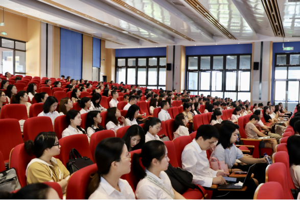 230906宜賓發(fā)展控股集團(tuán)有限公司成功承辦國資大講堂（第三期）勞動(dòng)用工風(fēng)險(xiǎn)培訓(xùn)-新聞稿458.png